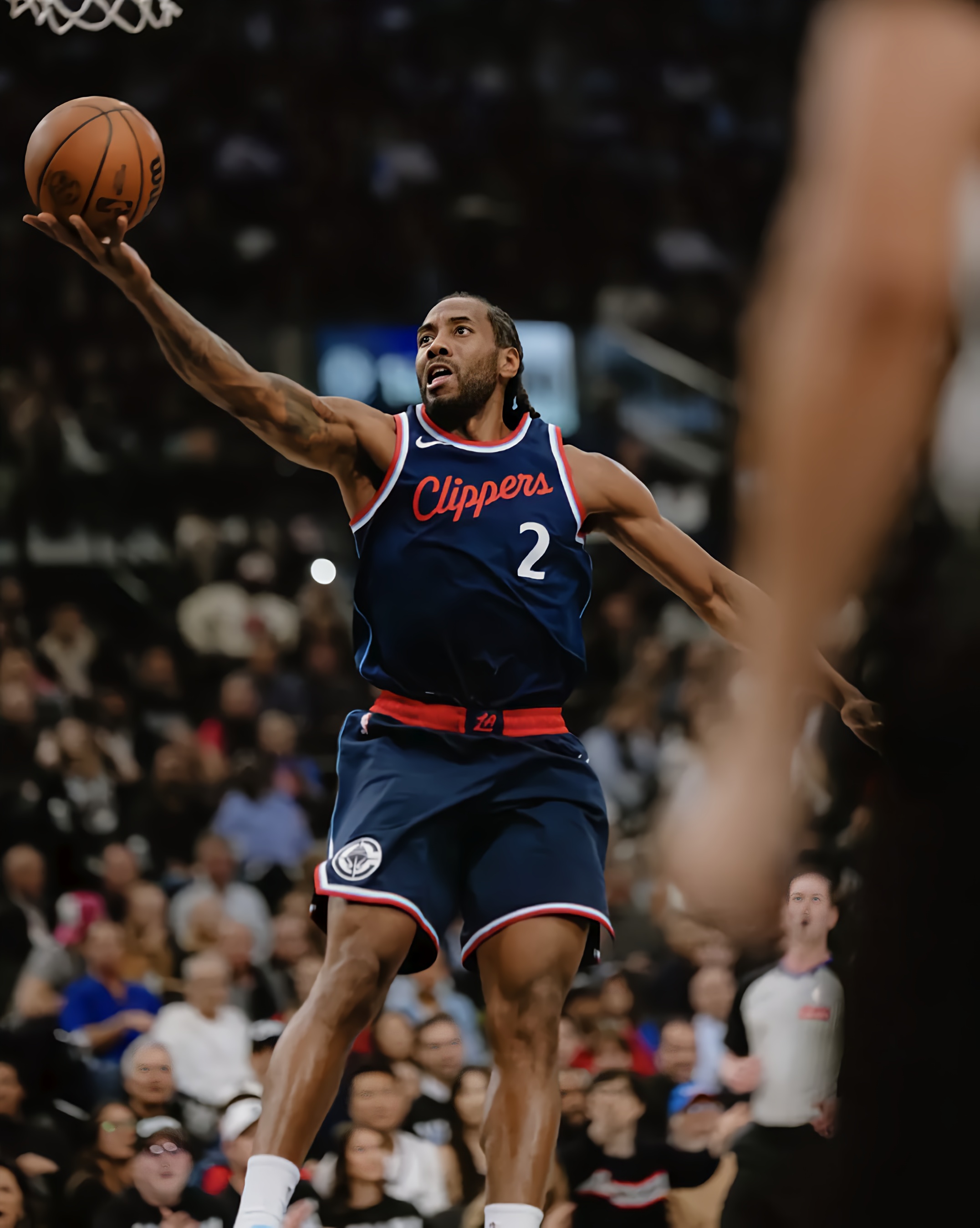 关于NBA季后赛今晚走向成谜；皇家马德里临场应变；震撼外界；身体对抗强度拉满的信息