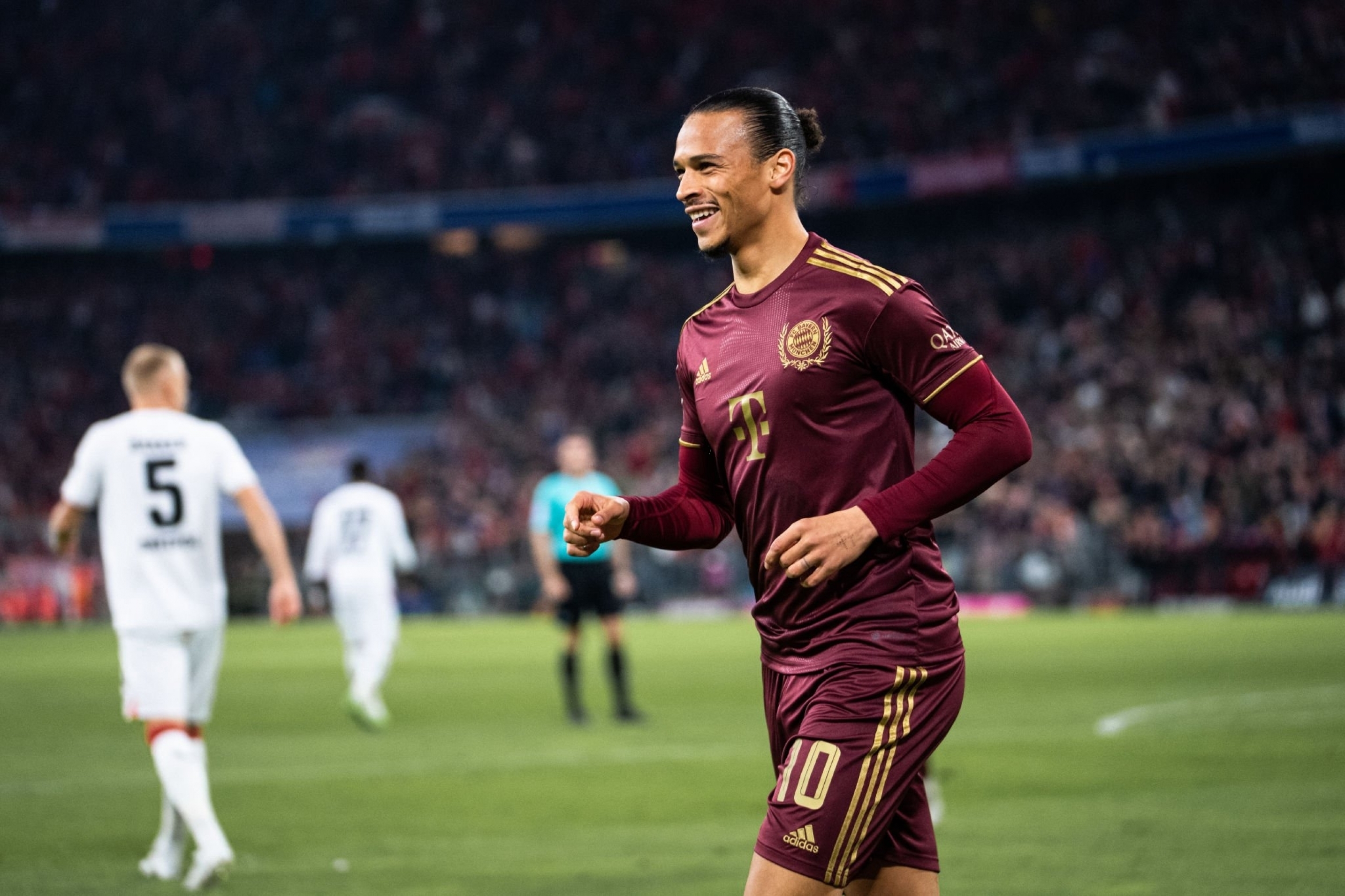 关于NBA季后赛今晚走向成谜；皇家马德里临场应变；震撼外界；身体对抗强度拉满的信息