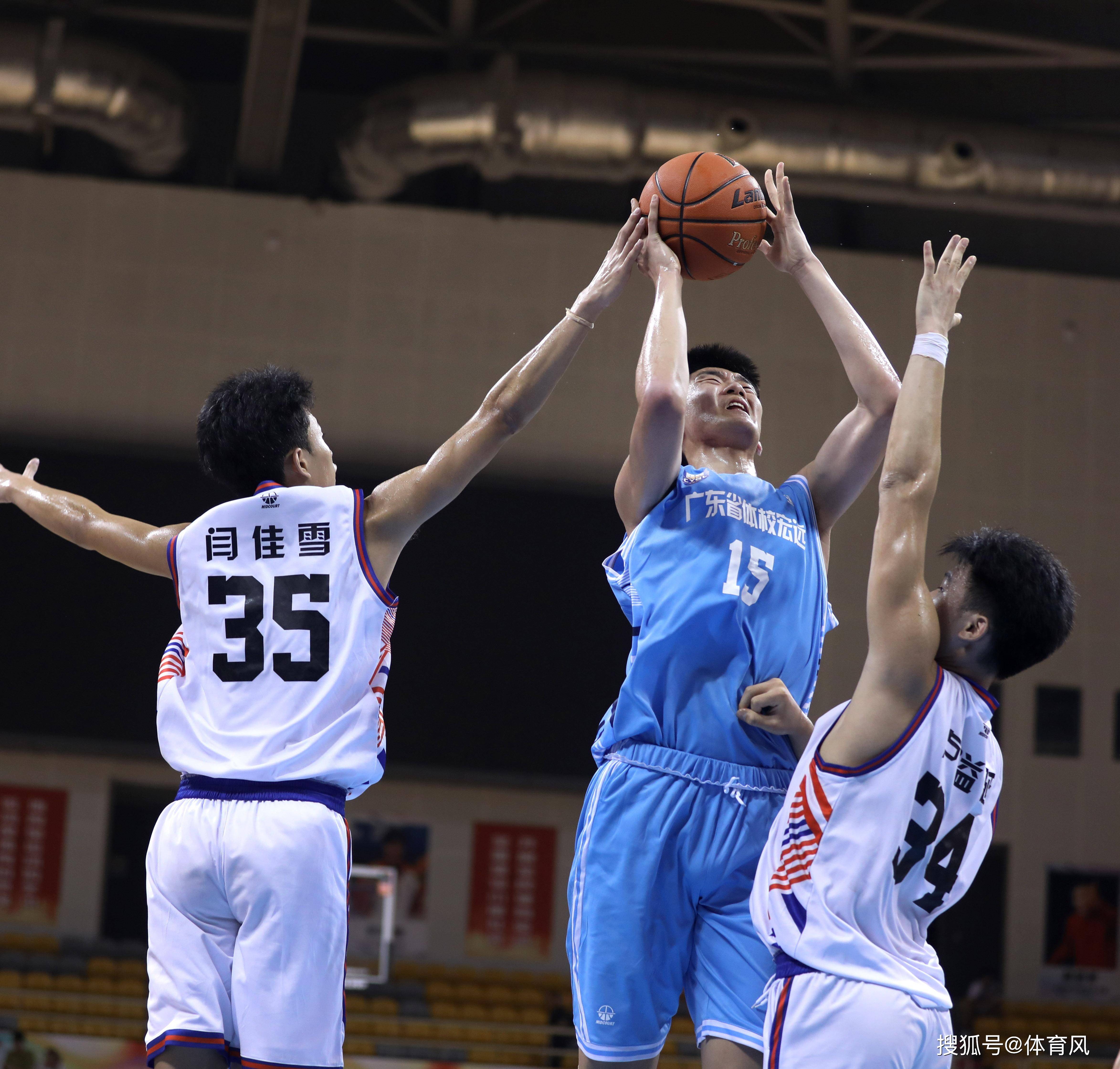 窗口期深圳男篮再遭质疑：CBA季后赛节点到来；球迷炸锅；纪律约束更严格的简单介绍